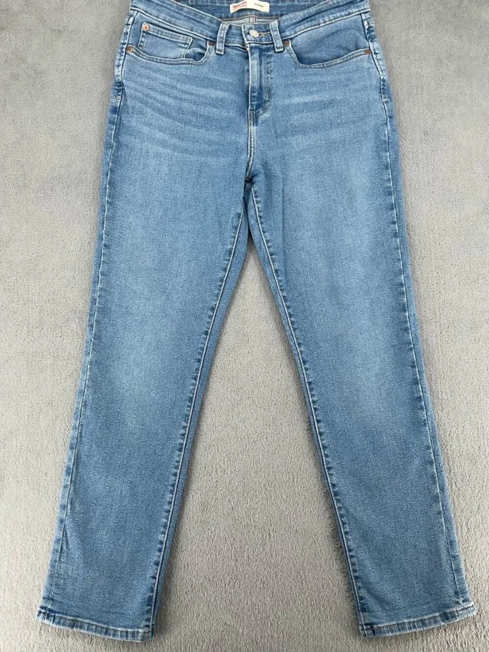Signature Levi Strauss Boyfriend Jeans Women’s 10 W30 Light Wash